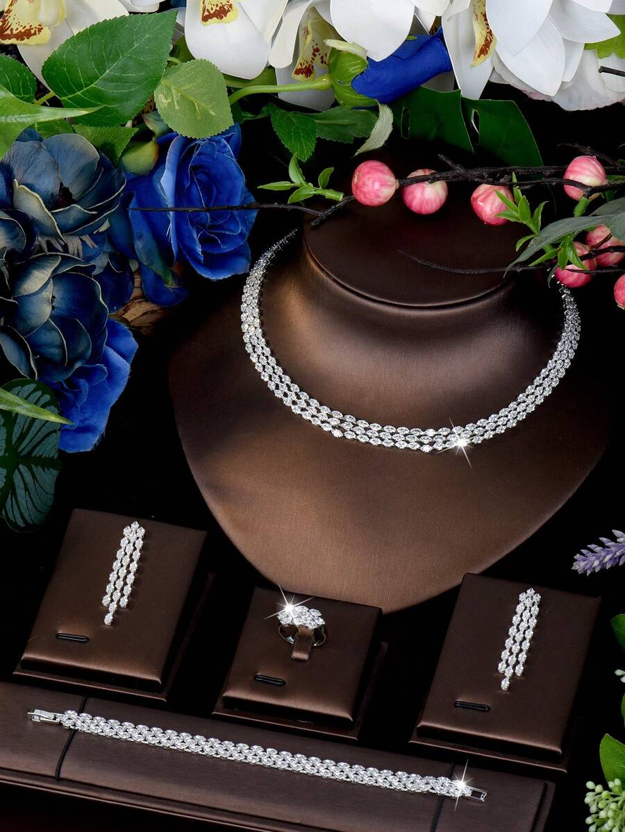 一套优雅的立方氧化锆菱形装饰首饰套装，适合女士派对佩戴