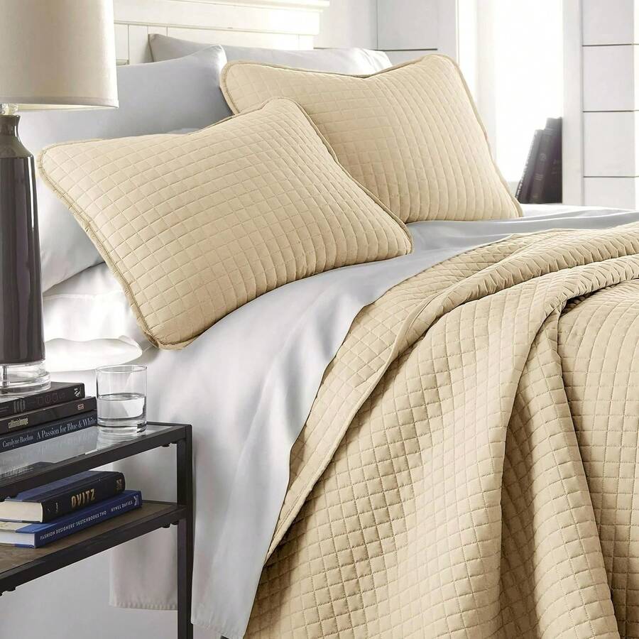 Full/Queen Quilt Bedding Set, Microfiber Quilts Queen Size, Coverlet, Stain & Pet Hair Resistant Bedding, Full Size Bedspread With 2 Pillow Shams, Bone, 2025 - 22. 軟沙 - 查看 1