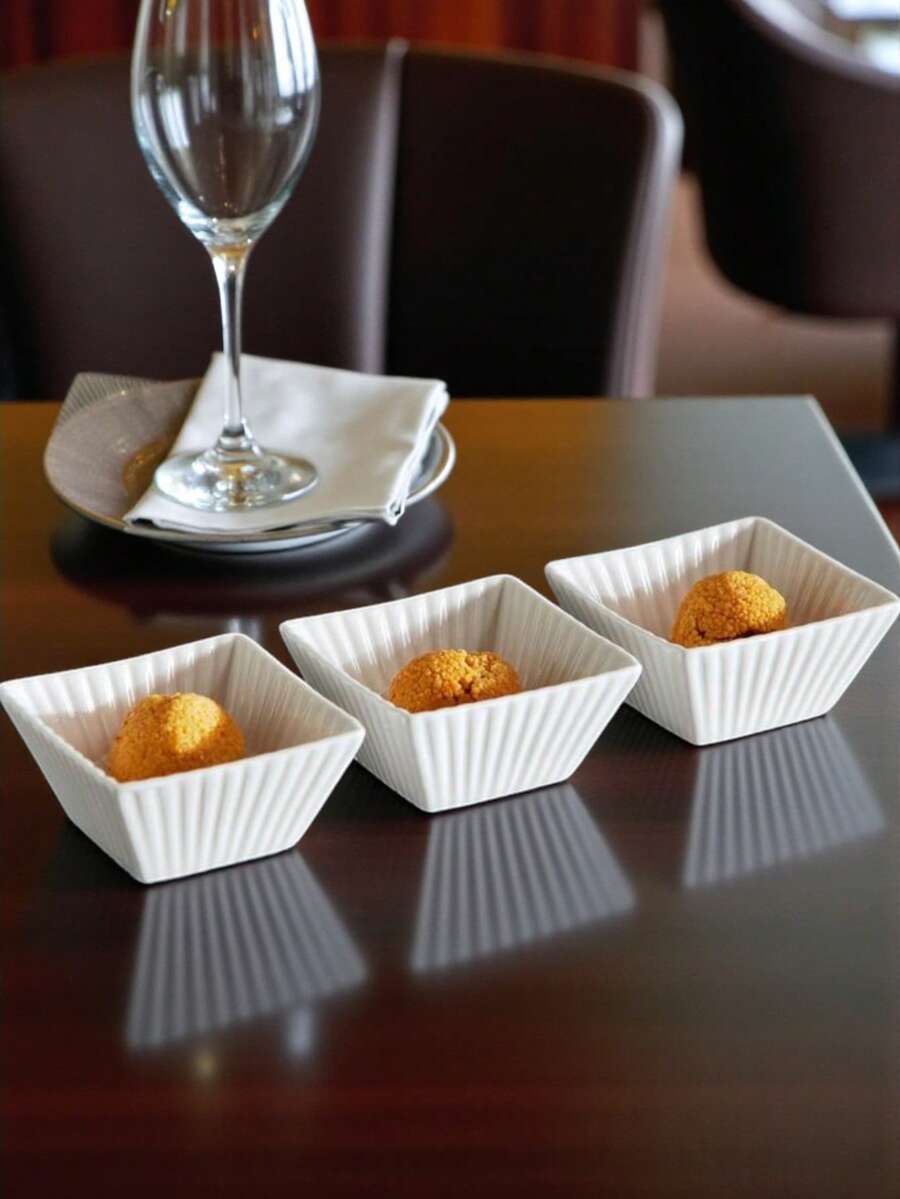 Juego de cuencos de porcelana blanca con formas diferentes de porcelana de 3 piezas c/u - Rayas - Ver 1