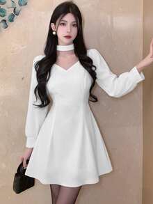 Đầm suông ngắn cổ chữ V đính kim tuyến đơn sắc dành cho nữ, thích hợp cho hẹn hò và đi nghỉ - trắng - Xem 3