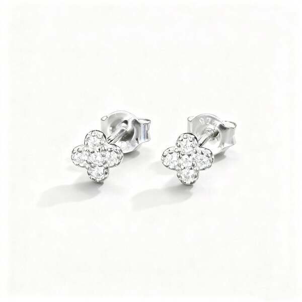 Pendientes de botón de trébol de cuatro hojas de circonita cúbica de plata de ley 925, diseño totalmente pavimentado, elegante y brillante, que muestra un amuleto de la suerte, adecuado para el tránsito diario, citas, reuniones con amigos, bodas, fiestas de lujo y talla grande