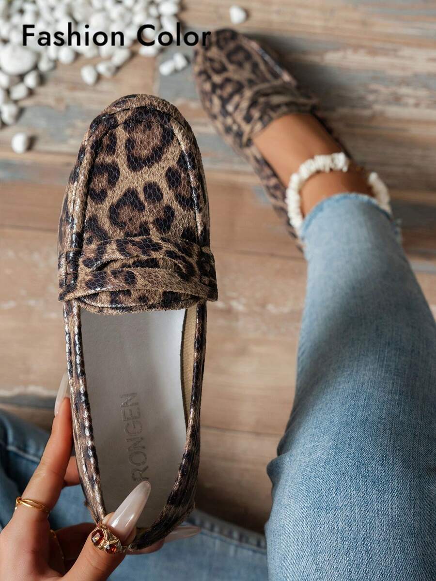 Sepatu Loafer Wanita Berongga dengan Dekorasi, Ujung Bulat, Anti Selip, Kasual, Motif Leopard, Ringan & Nyaman