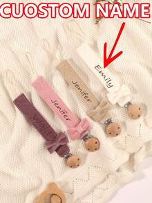 2个装个性化婴儿奶嘴夹，可爱波点印花，可定制图案，男女宝宝通用，通用安抚奶嘴夹，适合万圣节、洗礼、感恩节、圣诞节礼物、婴儿派对礼物、家庭装饰礼物等。