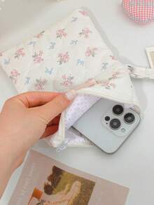 1Pc Floral Print Quilted Cute 6 6.8 7 Inch E-Reader Sleeve Storage Bag Kindle Accessories Ladies Accessories Phone Bag SA569P Carrying Case Protective Pouch For Kindle Paperwhite 2024 1/2/3/4/5/6E-Book Reader Storage Bag ,6-7inch E-Reader Sleeve For Kindle/Boox/Kobo Carrying Case Digital Protective Pouch For Student For School Daily Use E-Reader Storage Bag Travel Essentials Dorm Essentials Gift For Friends,Teachers Christmas/New Year's Gift - Multicolor - View 9