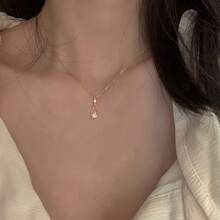 A Fashionable Women's Necklace Ins Minimalist Water Drop Pendant Necklace Simple French Collarbone Chain Daily Versatile Accessory Gift - Vàng - Xem 1