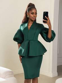 Faeriesty 优雅别致的深V领中长款派对连衣裙，蓬松泡泡袖和荷叶边腰身设计 | 修身铅笔裙 | 完美适用于正式场合、晚宴、高档聚会和圣诞节搭配。 - 墨綠色 - 查看 2