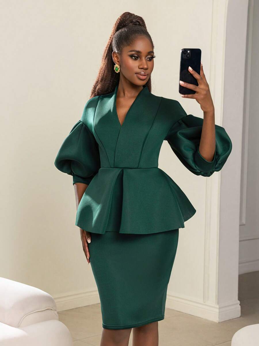 Faeriesty 优雅别致的深V领中长款派对连衣裙，蓬松泡泡袖和荷叶边腰身设计 | 修身铅笔裙 | 完美适用于正式场合、晚宴、高档聚会和圣诞节搭配。