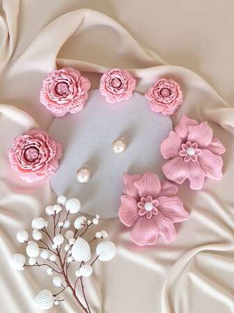 8件套花卉珍珠设计时尚优雅奢华DIY凉鞋、手链、拖鞋和手机装饰配件，适合生日派对