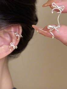 2件套时尚蝴蝶结装饰夹式耳环，适合女性日常佩戴