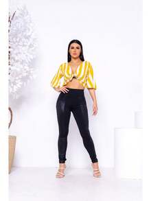 Calça Legging Feminina Montaria com Detalhes em Cirrê Suplex Premium