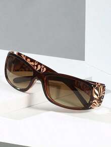 Women Decor Ombre Lens Fashion Glasses Travel Accessories Beach Glasses Beach Accessories Women Glasses Shades Basics And Suit Sweater Jeans Sweatpants Hoodie Jackets Dress And Long Sleeve Shirt Valentine's Day Valentines Fashionable Shade Elegant Outfit Family Outings Travel Vacation Holiday - 棕色 - 查看 3