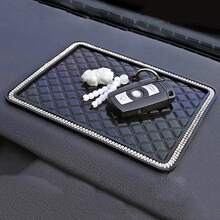 Alfombrilla antideslizante para coche con diseño de rombos grandes, almohadilla creativa con decoración de strass para el salpicadero, teléfono y navegación