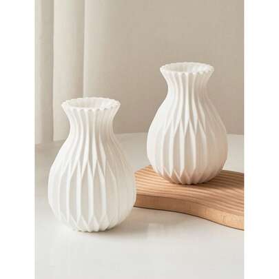 1 bình nhựa trắng, bình trang trí để bàn đơn giản, bình trang trí ban công, bình gốm giả, đồ trang trí nhà cửa, để cắm hoa, phụ kiện trang trí để bàn, phòng khách, ban công, tủ tivi, bình hoa nhỏ để bàn ăn, thích hợp cho hoa tươi và hoa khô, chống sốc, chống thấm nước, trang trí mùa thu, trang trí Giáng sinh, quà tặng Giáng sinh, quà tặng Phục sinh, quà tặng sinh nhật, quà tặng cho cô ấy