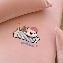 1pc Solid Pink Cartoon Embroidered Milk Velvet Thickened Warm Fitted Sheet, Cute Girly/Kids Room Style, Standard Bed Size Full Coverage Design, 3D Embroidered Detailing, Warm & Cozy, Skin-Friendly, Durable, Dust & Moisture Resistant, Easy To Clean, Suitable For Autumn/Winter Or As Kids/Teen Room Decor - Pink - View 4
