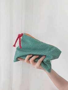 Green Plaid Quilted Large Capacity Cosmetic Bag, Portable Storage Bag, Handbag, Travel Essential Storage Bag, Ladies' Travel Toiletry Bag, Vanity Accessories, Small Makeup Bag, Makeup Pouch, Makeup Bag, Travel Essential, Cruise Essential, Dorm Essential, Birthday Gift, Bridesmaid Gift, Mother's Day Gift, New Year Gift, Women's Gift, Christmas Gift, Creative Women's Gift