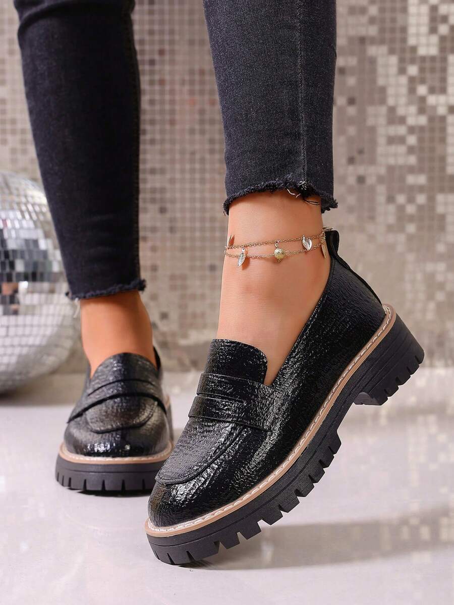 Comfortable Women Flat Loafers, Round Toe Design, Solid Color Thick Sole Slip-On Shoes, Hollow-Out Decor, Suitable For All Seasons - Black - View 1