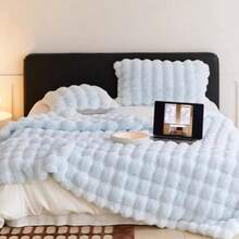 1条奢华仿毛皮毛毯，加厚双层柔软蓬松，触感如云朵般柔软，适用于家居、客厅、卧室、沙发等场所，也是提升家居生活品质的绝佳礼物。 - 淺藍色 - 查看 3