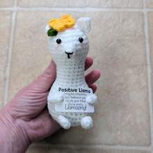 1pc Yellow Sheep Knitted Plush Doll Ornaments With Encouraging Words Can Be Given As Small Gifts To Friends And Family. Lovely Plush Doll Gift Design And Encouraging Words Are Very Warm And Sweet! These Lovely Dolls Will Always Be Your Friends, And They Will Make You Feel Relaxed And Happy!