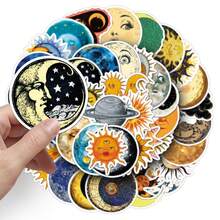 50张复古神秘太阳、月亮、星空贴纸，可重复使用，创意十足，适合万圣节、圣诞节、复活节等节日装饰，也可用于DIY装饰水瓶、笔记本电脑、滑板等，充满活力，美观大方，是日记本、剪贴簿、派对用品的理想之选，尤其适合冬季和新年剪贴簿等场合。 - 彩色 - 查看 6