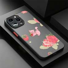 Adorable funda para teléfono con estampado de gato y fresas, compatible con teléfonos ,  17,  16 Pro Max,  15 Pro Max,  13 y  12. Fabricada en TPU, ofrece protección contra golpes y caídas. Un regalo perfecto para familiares, amigos, parejas y para Halloween. - Negro - Ver 1