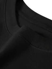 Clase de 2026, año senior, camiseta divertida de graduado 2026, camisetas casuales versátiles para todas las estaciones y camisetas clásicas hechas de 100% algodón puro son cómodas y transpirables. - Negro - Ver 4