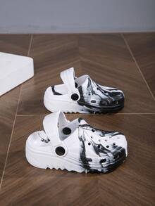 儿童男女通用透气凉鞋，轻便舒适沙滩鞋，印花图案，夏季 - 黑與白 - 查看 3