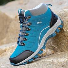 1双纯色户外系带金属孔眼徒步鞋，适合所有季节