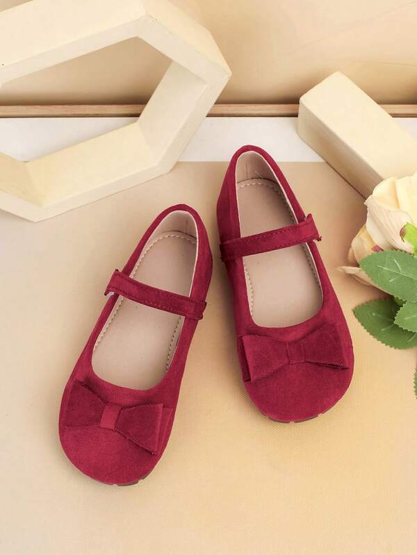 حذاء ماري جين للبنات موديل جديد خريف/شتاء 2025 مزين بفيونكتين، مناسب للأداء والارتداء اليومي