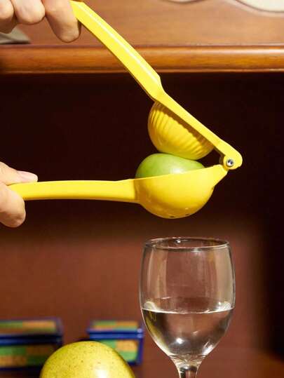 1pc Portable Aluminum Multifunctional Citrus Juicer - Efficient Manual Lemon Squeezer With Easy-Squeeze Design, Anti-Slip Handle, Effortless Citrus Press, No Electricity Needed, And Space-Saving Kitchen Storage - Essential Kitchen Gadgets For Fresh Juice Lovers , Afternoon Tea Use, Picnic Eseentials