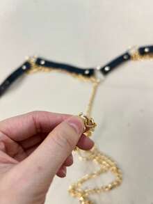 1件女款PU皮革腿部吊襪帶 性感內衣配件 情人節情侶適用 - 金色 - 查看 6