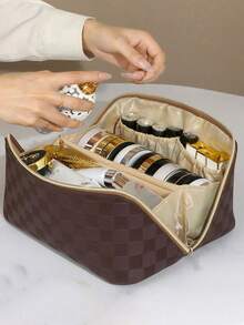 1个PU多功能旅行化妆包,多层隔层化妆品收纳包,大容量化妆刷收纳袋,便捷防水手提包,可收纳护肤品、化妆品、化妆刷、粉饼、口红等,适合海滩、学校、浴室、度假、情人节、圣诞节等场合,是送给家人、朋友的绝佳礼物,也是旅行必备品。 - 咖色格紋 - 查看 3