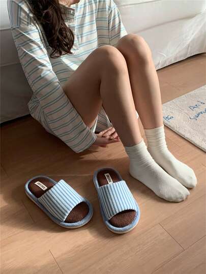 XIXITIAO 1 Pair Retro Color Block Striped Slippers, Soft Sole Comfortable Indoor Couple Flip Flops, Suitable For Home Wear In Autumn/Winter