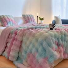 1条奢华仿貂绒毛毯，加厚双层柔软蓬松，触感如云朵般柔软，适用于家居、客厅、卧室、沙发等场所，也是提升家居生活品质的绝佳礼物。 - 紮染彩虹 - 查看 7