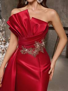 Women Elegant Red Strapless Mermaid Dress With Applique And Slit Detail Formal Party Gown - Red - View 7