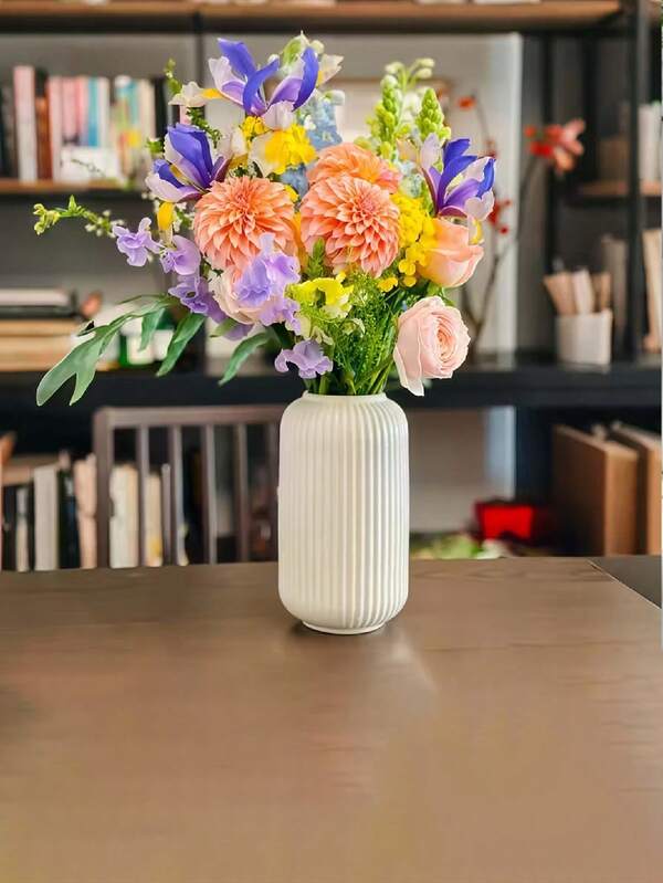1pc Bohemian-Style Vertical Striped Light Luxury Imitation Ceramic Vase - A Simple Living Room Dining Table Decoration Item, An Unbreakable Vase, Creative Home Decoration, Birthday, Wedding, Housewarming Gift, Dried Flower Arrangement, Wedding Party, Romantic Atmosphere, Home Decoration "Wedding Party, Festival Decoration, Gift, Home Decoration, Halloween Decoration, Decoration, Kitchen Decoration