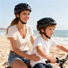 1顶舒适儿童自行车头盔 - 男女通用，超轻耐用，带衬垫和旋钮式调节，非常适合骑行、滑板、滑板车和其他运动，是绝佳的节日礼物。