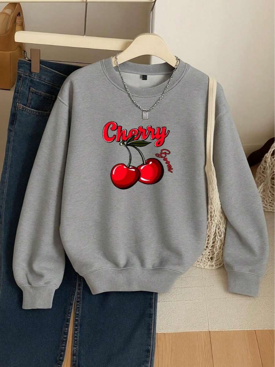 Sudadera de mujer con estampado de cerezas negras, hombros caídos, manga larga y cuello redondo. Overzice para mayor comodidad. - Gris - Ver 1