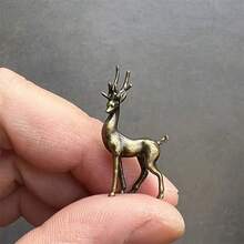 2 pièces Figurines de cerf vintage en laiton - Décoration mini élégante, convient pour la maison, le mobilier et la conception de paysage, avec un charme rustique et un effet vieilli - Parfait pour ajouter à n'importe quelle pièce - Multicolore - Voir 6