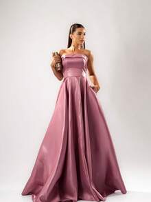 Glamour In Zibeline. A Party Dress With The Luxurious Shine And Texture Of The Fabric, Highlighting The Strapless Design With A Sweetheart Bust And The Sensuality Of The Maxi Side Slit. A Striking Choice. Simple, Elegant Party Dress. Ruched. Zipper. Backless. Formal And Evening Wedding Dress. - 玫瑰肉桂 - 查看 2