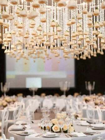 20pcs Red Roses + 1 Roll 500cm Transparent String, Wedding Decor Hanging Red Roses, Wedding Decoration Hanging Red Roses Artificial Silk Flowers - For Wedding Arch, Baby Shower, Bridal Shower, Bouquet, Party Centerpiece & Ceiling Decoration - Perfect Gift For Wedding Planners & DIY Enthusiasts Gifts Birthday Graduation Suitable For DIY Wedding Decor, Bridal Shower, Wedding Bouquet, Party Centerpiece, Ceiling Decor Valentine's Day