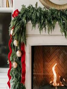 Vigne de cyprès artificielle pour Noël - 182 cm, décoration suspendue en caoutchouc souple premium de pin. Convient pour la cheminée, le mur central, la décoration de longue table à manger, et idéal pour les mariages ainsi que la décoration saisonnière de la maison. Vigne de cyprès sans contenant.