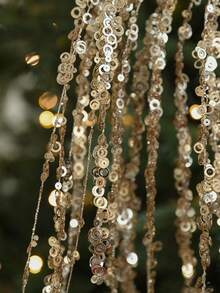 1 buc. Design din ratan cu ciucuri și paiete strălucitoare, 60 cm. Decorațiune pentru brad de Crăciun. Buchet de fructe de pădure cu paiete albe strălucitoare. Potrivit pentru sărbători, nunți, petreceri, decorarea interiorului casei, masa de sufragerie, dormitor, cadouri, coronițe, accesorii de decor DIY din ratan, decorare pentru brad și plante de Crăciun, decorare cameră. Decorațiune de Crăciun pentru casă, cadou de Crăciun, ornament de Crăciun.