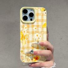 Funda para teléfono Daisy Delight con estampado floral amarillo, compatible con teléfonos ,  17,  16 Pro Max,  15 Pro Max,  13 y  12. Fabricada en TPU, ofrece protección contra golpes y caídas. Ideal para lucir un estilo primaveral, reuniones familiares, regalos para amigos o simplemente para darte un capricho y darle un toque fresco a tu look. - Amarillo - Ver 7
