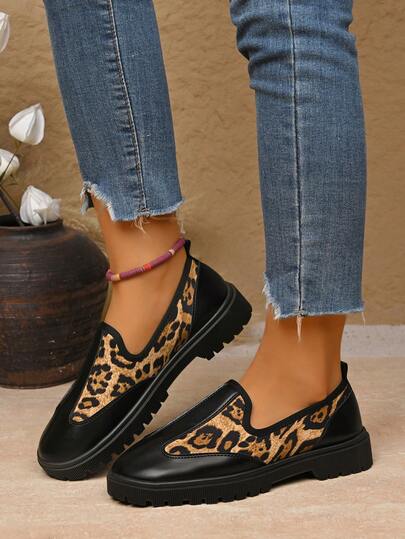 Plus Size Women's Thick Sole Round Toe Faux Suede Oxford Loafers, Slip-On Flat Heel Casual Shoes, Fashion Versatile Comfortable Work Shoes, European And American Style