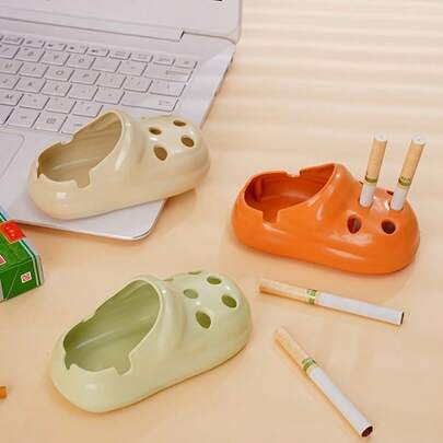 1pc Cute Hollow Shoe-Shaped Ashtray, High-Value Home, Living Room And Office Ashtray Decoration