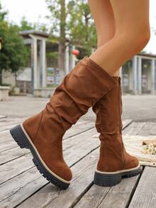 棕色过膝长靴，西部风格女士褶皱过膝长靴，套穿式设计，麂皮绒面料，舒适平底，优雅百搭，秋冬款