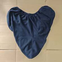 Standard Size Fleece Horse Saddle Cover, Soft Fabric, Effectively Protects Rider's Saddle, Dust And Friction Prevention. Dressage Size Fleece Horse Saddle Cover, Soft Fabric, Effectively Protects Rider's Saddle, Dust And Friction Prevention.