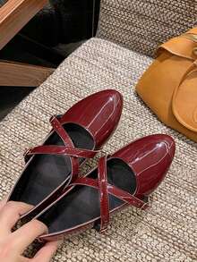 1 Pair Girl's Low Vamp Breathable Flat Shoes With Cross Strap Buckle, Versatile Retro British Style Small Leather Shoes, Spring/Summer