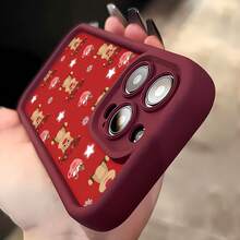 Funda festiva para teléfono con diseño de reno y chocolate caliente, compatible con teléfonos ,  17,  16 Pro Max,  15 Pro Max,  13 y  12. Fabricada en TPU, ofrece protección contra golpes y caídas. Ideal para regalar a familiares, amigos, parejas y para celebrar la Navidad. - Rojo - Ver 4