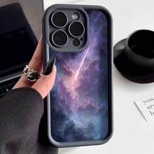 Cubierta de telefono con borde negro y diseño de galaxia estelar en tonos morados y azules para iPhone 14 Pro Max funda protectora con impresion de meteorito ideal para uso diario y viajes - Blanco - Ver 3